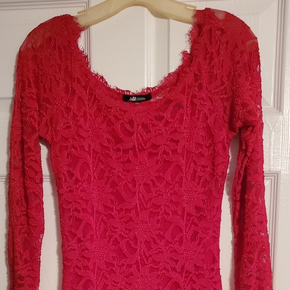 Dresses & Skirts - Lace red dress